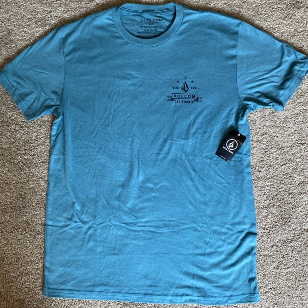 NWT Men’s Volcom T Shirt. Size Small. Teal and Black